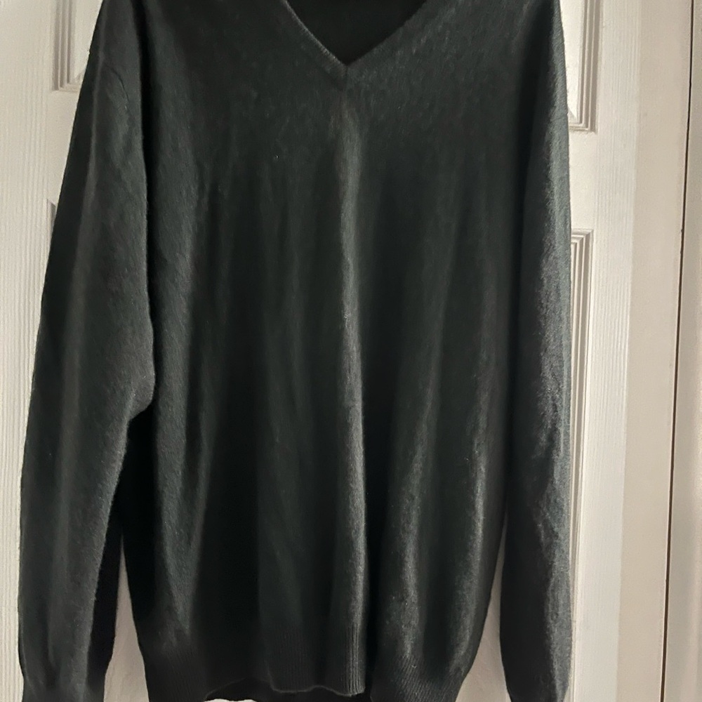 Jos A. Bank Olive Green 100% Cashmere V-neck Sweater XL